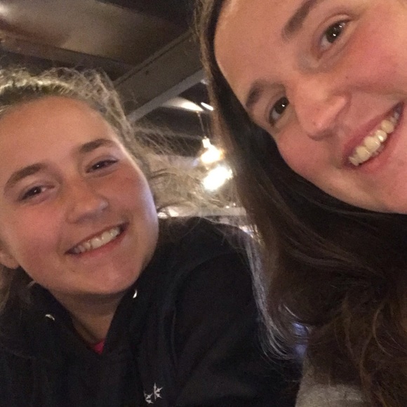 Meet your Posher, Brooke - Picture 2 of 3